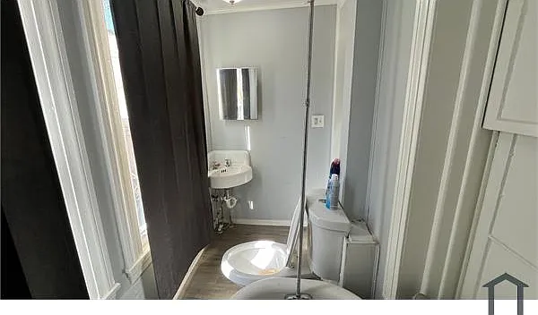 528 N Glover St — Photo 6