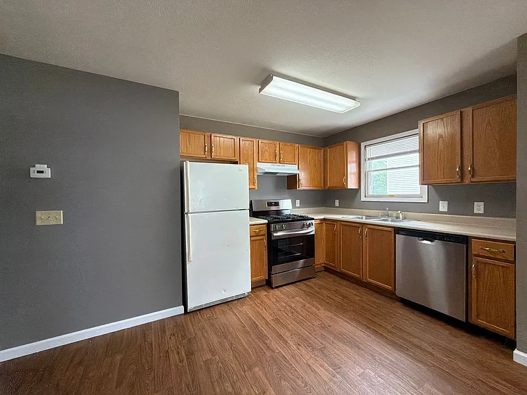 218 Stonewall Ct — Photo 17