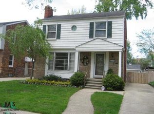 5250 Hillcrest St, Grosse Pointe, MI 48236