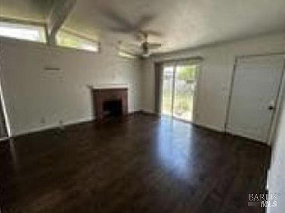 5th image of 467 Baywood Dr