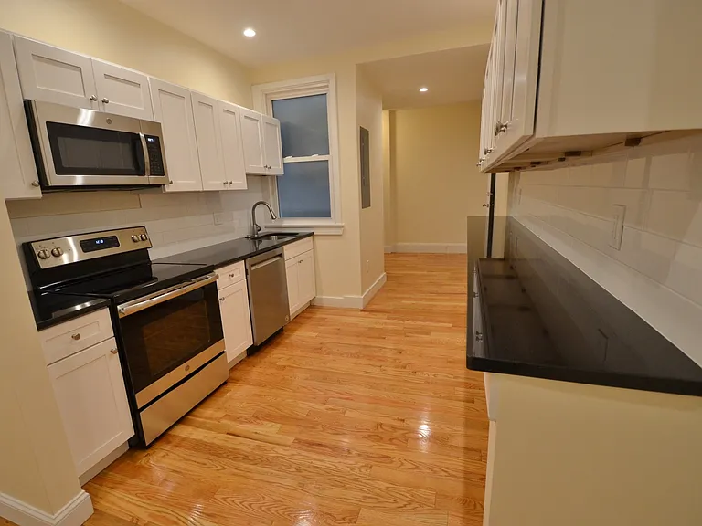 35 Brookline St #17 — Photo 5