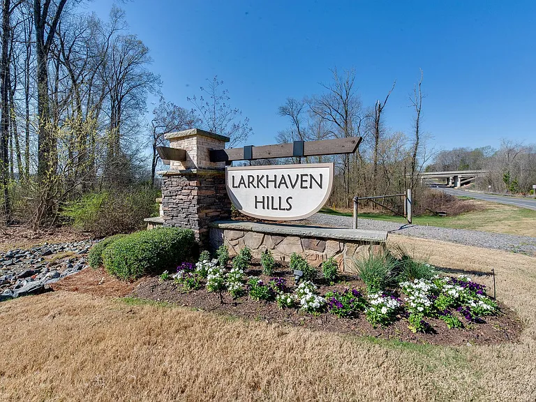 4009 Woodland View Dr — Photo 60