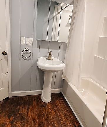 3rd image of 246 Bellevue Ave