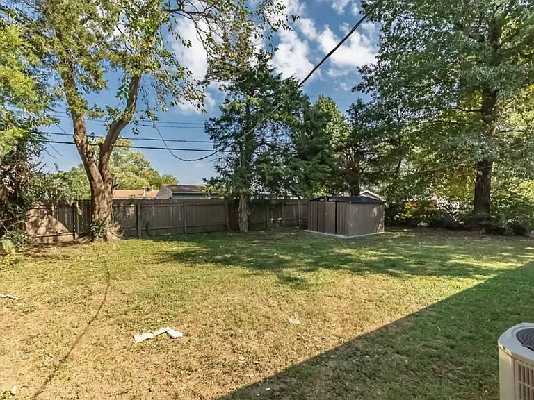 9207 Bataan Dr — Photo 8