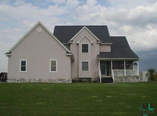 6845 McKinley Rd, Cottrellville, MI 48039