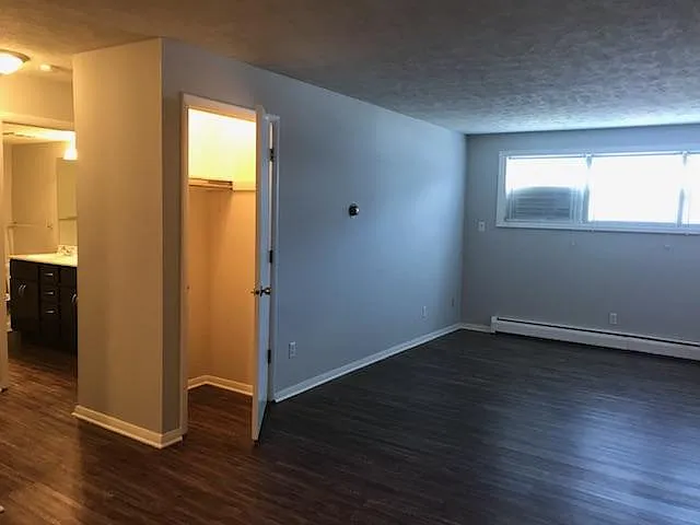 1 bed, 650 sqft, $925 — Photo 3