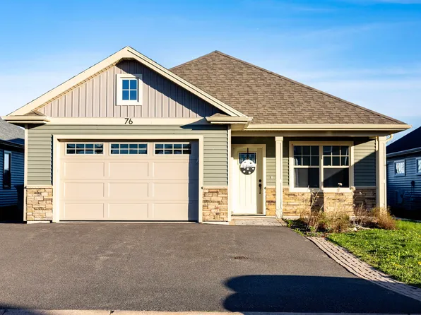 76 Holmes Ln, Charlottetown, PE C1C 0V4