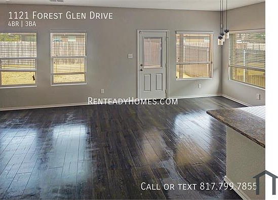 2nd image of 1121 Forest Glen Dr