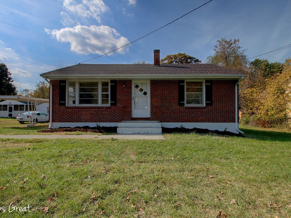 For Sale: 3201 Ventnor Road SE, Roanoke, Virginia 24014