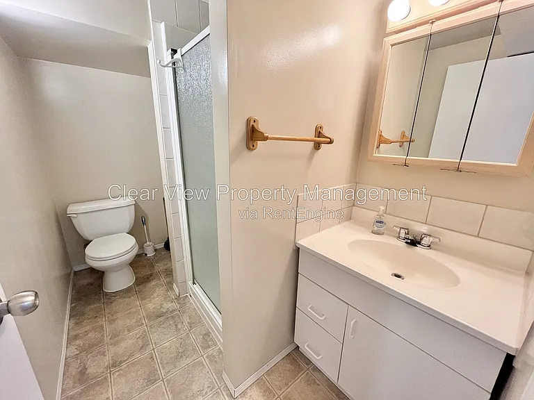 5 Laval Ct W #LOWER LEVEL — Photo 12