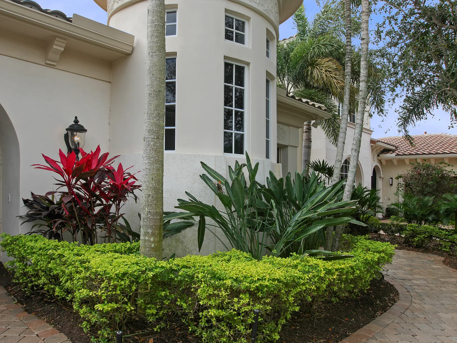 11310 Caladium Ln — Photo 2