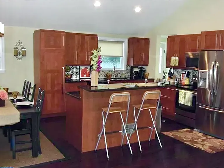 132 S Eastview Ave — Photo 8