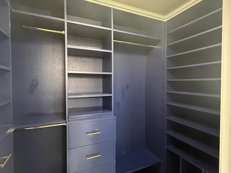 Walk in Closet
