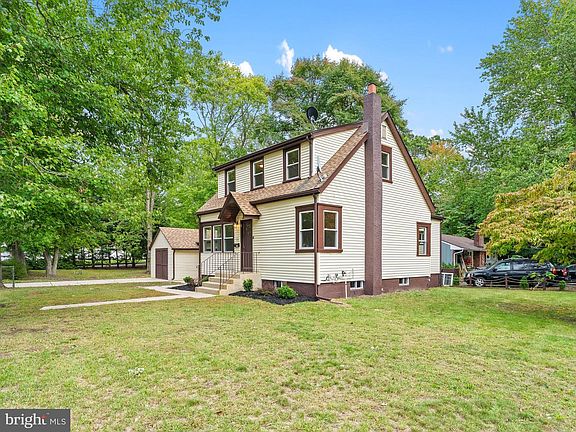 4th image of 30 Oak Ln