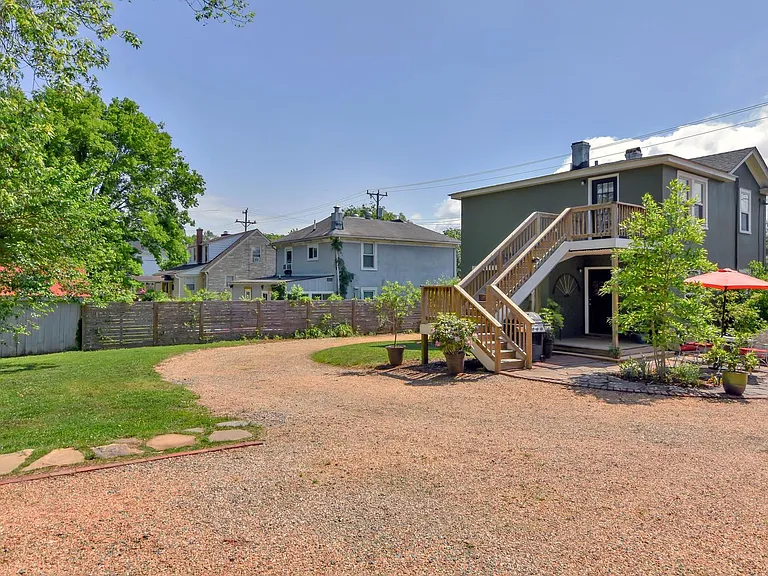 1213 Avon St — Photo 11