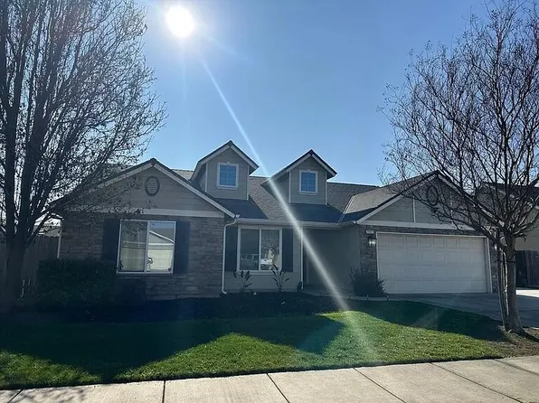 3107 W Oriole Avenue, Visalia, CA 93291