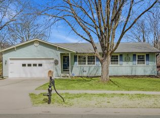 4814 SW Cochise Ave, Topeka, KS 66614
