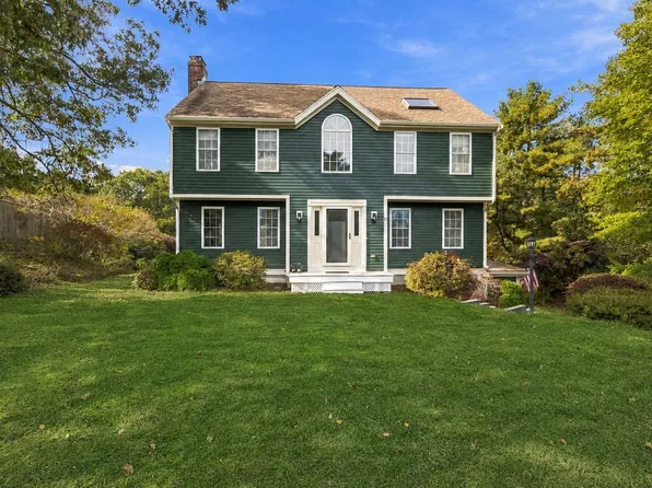 45 Wyndham Hill Dr, Plymouth, MA 02360
