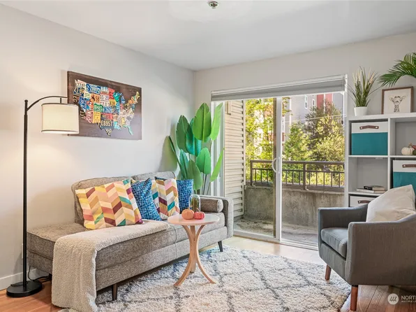 1616 Summit Avenue #N105, Seattle, WA 98122