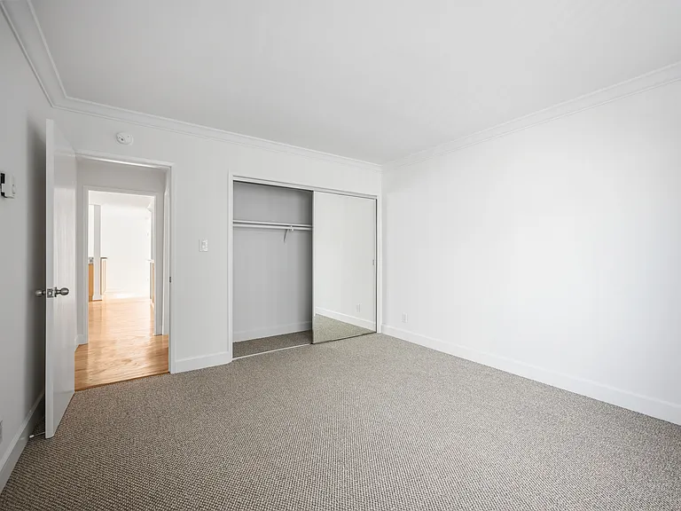 616 N Flores — Photo 25