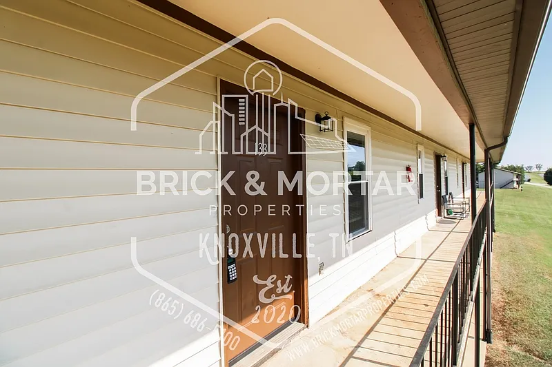 2 bed, 1.0 bath, 1000 sqft, $1,200 — Photo 2