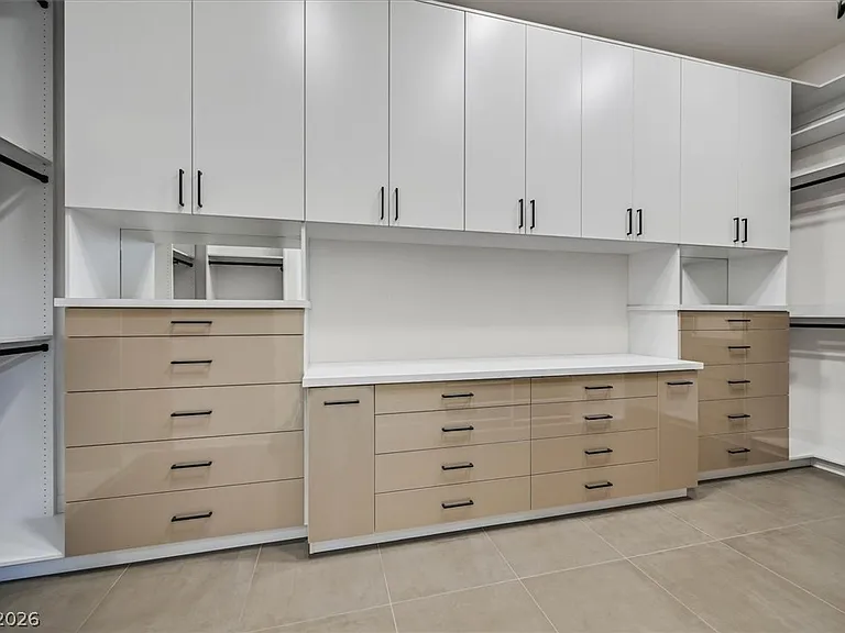 692 Scenic Cliff Dr — Photo 27