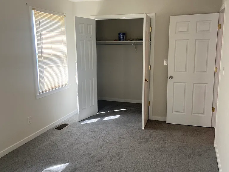 20 W Franklin Ave — Photo 11