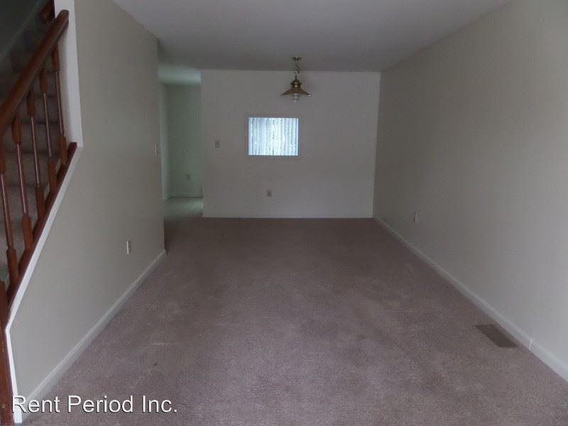 2nd image of 3964 Eastgate Dr