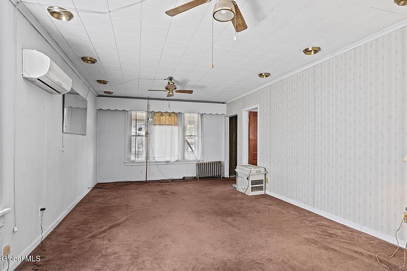 5th image of 126 Daniels Avenue