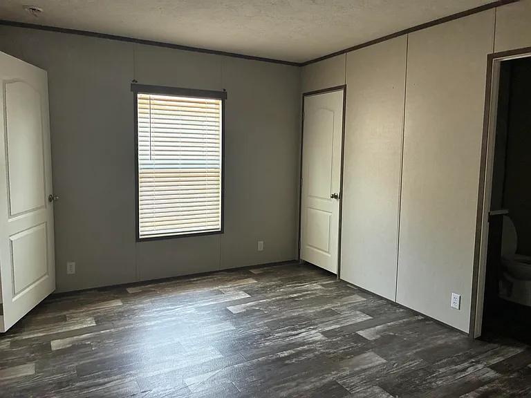 132 Ash St — Photo 3