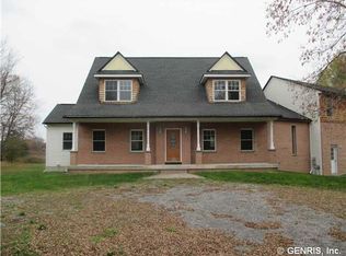 15 Plains Rd, Honeoye Falls, NY 14472