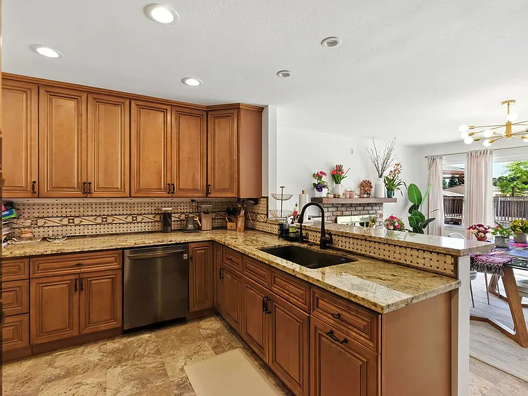 10200 Parrish View Dr — Photo 15