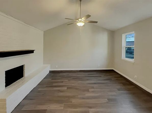 2336 Bluebird Ct, Grapevine, TX 76051