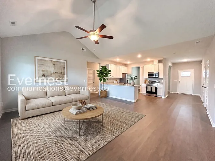 1307 Ventura Ln — Photo 3