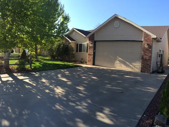 5207 2nd St, Greeley, CO 80634