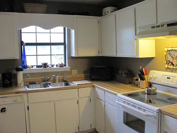 5th image of 209 N Deerfield Dr