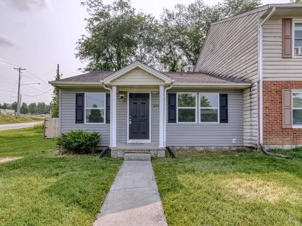 1699 York Dr, Christiansburg, VA 24073