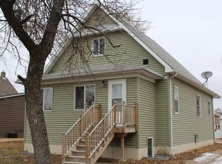 220 4th Ave, Ipswich, SD 57451
