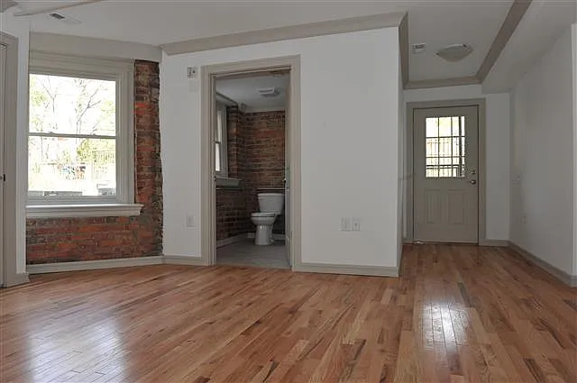 916 W Trinity Ave — Photo 12