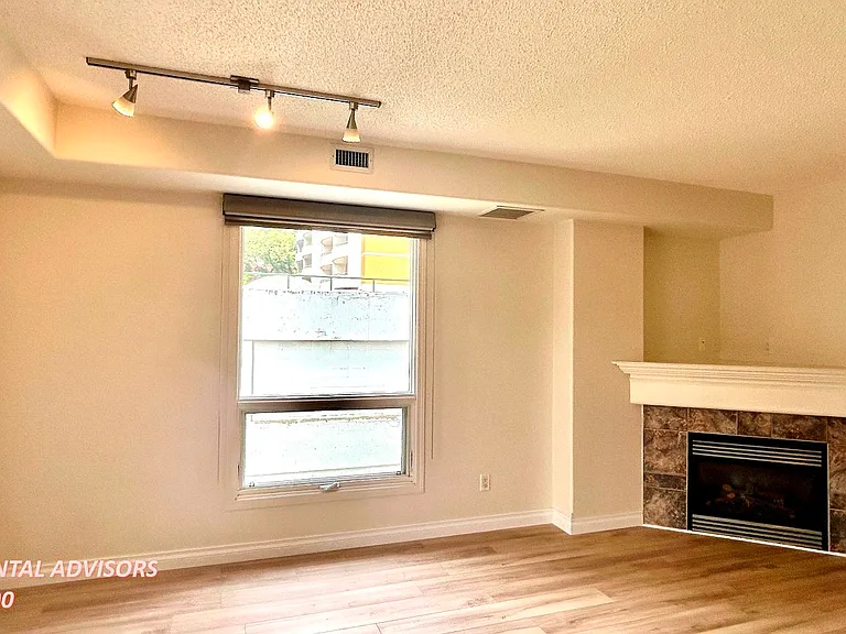 9707 106th St NW #307 — Photo 8