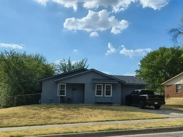 6303 Basswood Dr, Fort Worth, TX 76135