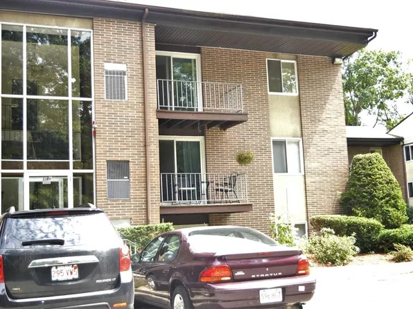 1305 Lawrence St #F9, Lowell, MA 01852