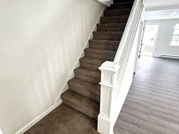 3rd image of 345 Sussex St