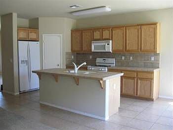 4th image of 5586 Wetland Dr