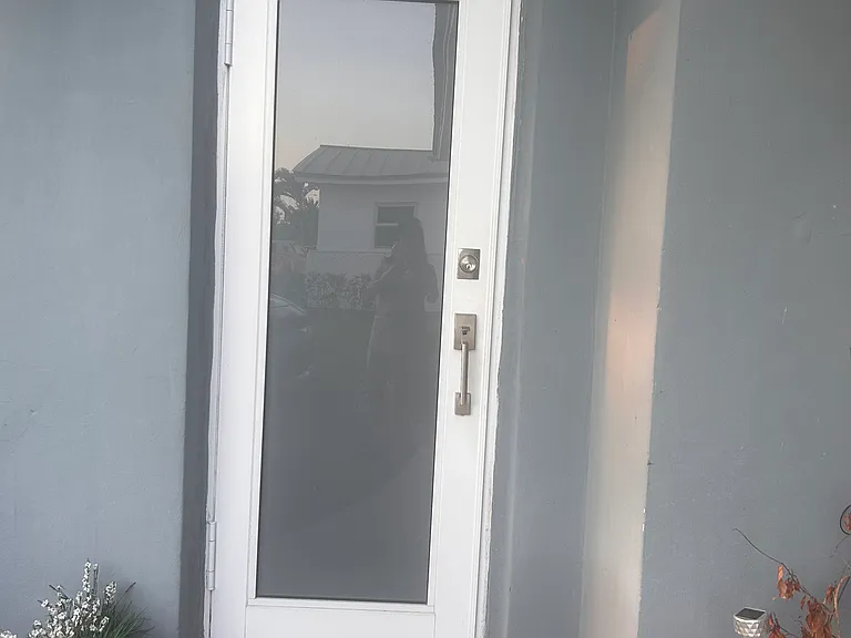 1703 SW 100th Ave — Photo 1