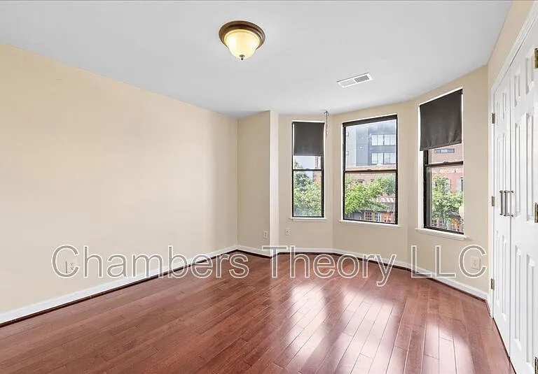 533 Florida Ave NW #2 — Photo 8