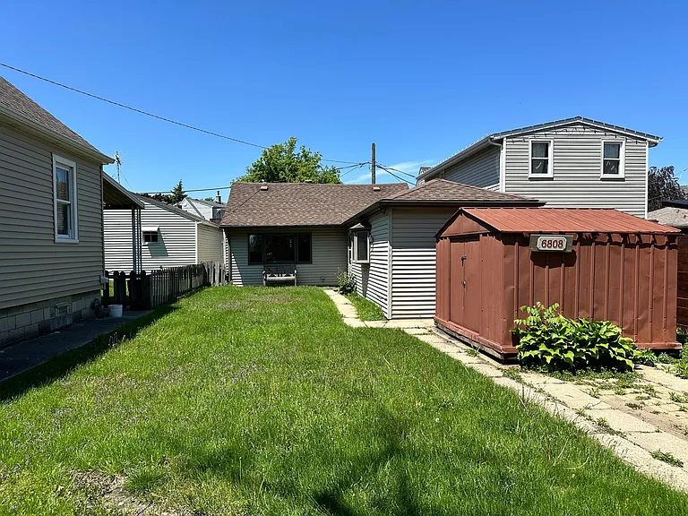6808 W Forest Preserve Dr — Photo 17