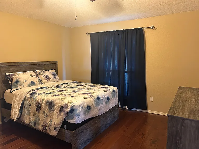 1352 Winnipeg Dr — Photo 9