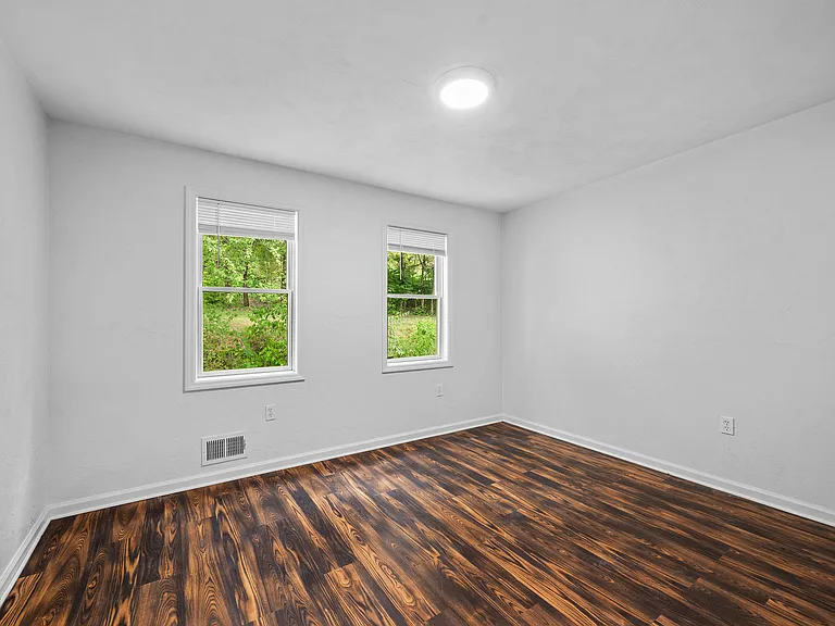 1304 Breed St — Photo 13