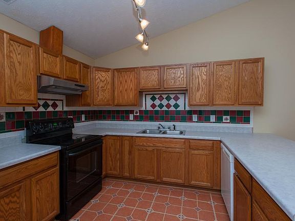 2nd image of 5328 Avery Woods Ln